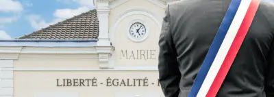 Les collectivités territoriales françaises font face à une crise sans précédent concernant leur capacité à s'assurer contre les risques climatiques et sociaux