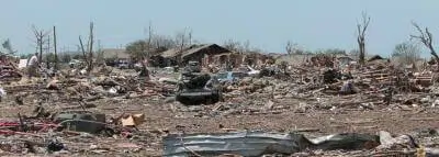 destruction-tornade-moore