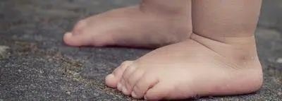 pieds enfants