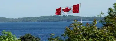 lac-canada-drapeau