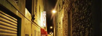lampadaire-nuit-rue-lumiere