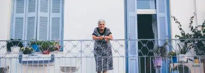 Attention à l'abus de faiblesse si vous contractez un viager ! mamie-appartement