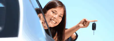 jeune conducteur a