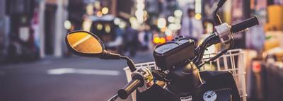 Attention à la manière dont vous garez votre deux-roues dans la rue !
