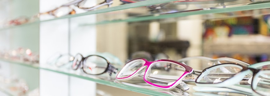 Optique, dentaire... Comment trouver la meilleure mutuelle ? lunettes-etageres