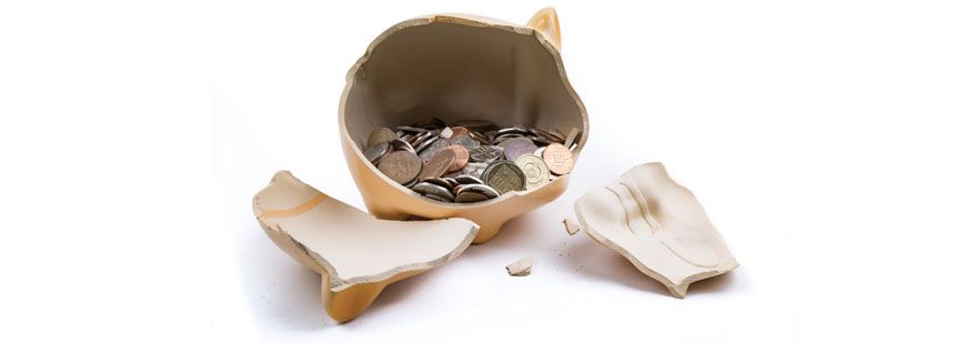 Faut-il casser sa tirelire pour une assurance vie ? tirelire-cochon-cassée