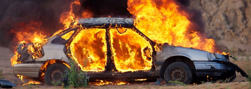 Bruler Sa Voiture Pour Toucher L'assurance Mettre Le Feu A Une Voiture - susupset