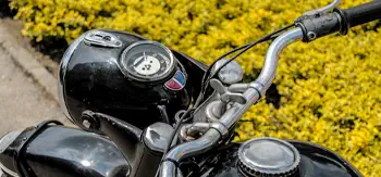 cadre moto noire